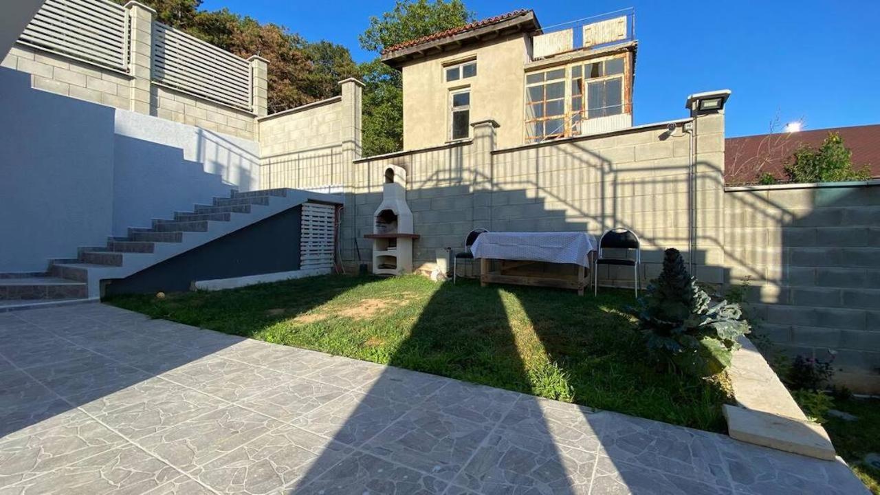 Lola Seaview Guest House. Уютный Домик В Варне Varna Extérieur photo